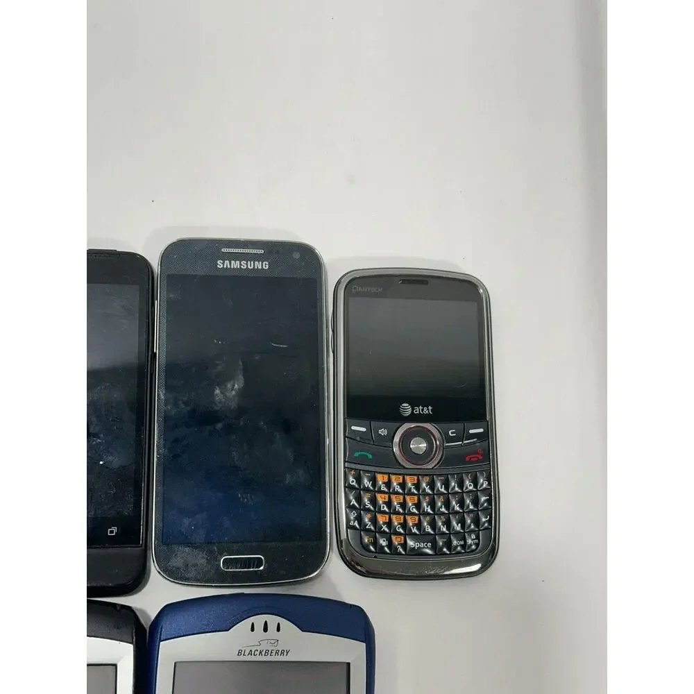 Lot of 6 Cell Phones BlackBerry Samsung‎ AT&T HTC- For PARTS ONLY UNTESTED